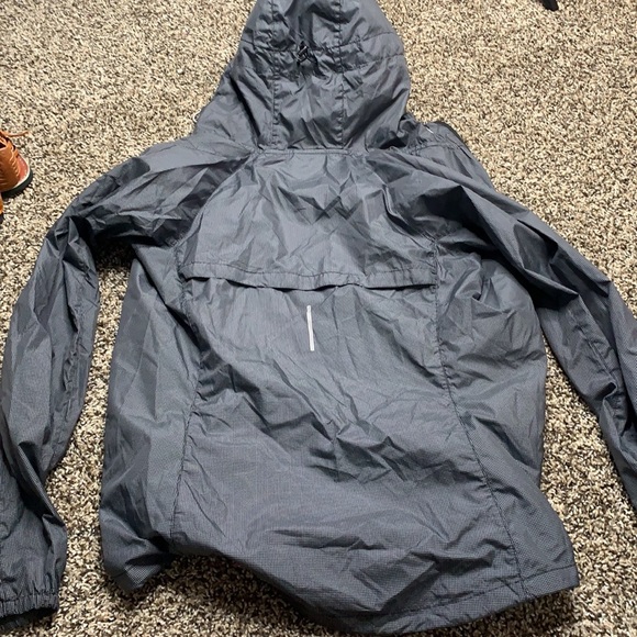 Woman’s nike windbreaker - Picture 4 of 6